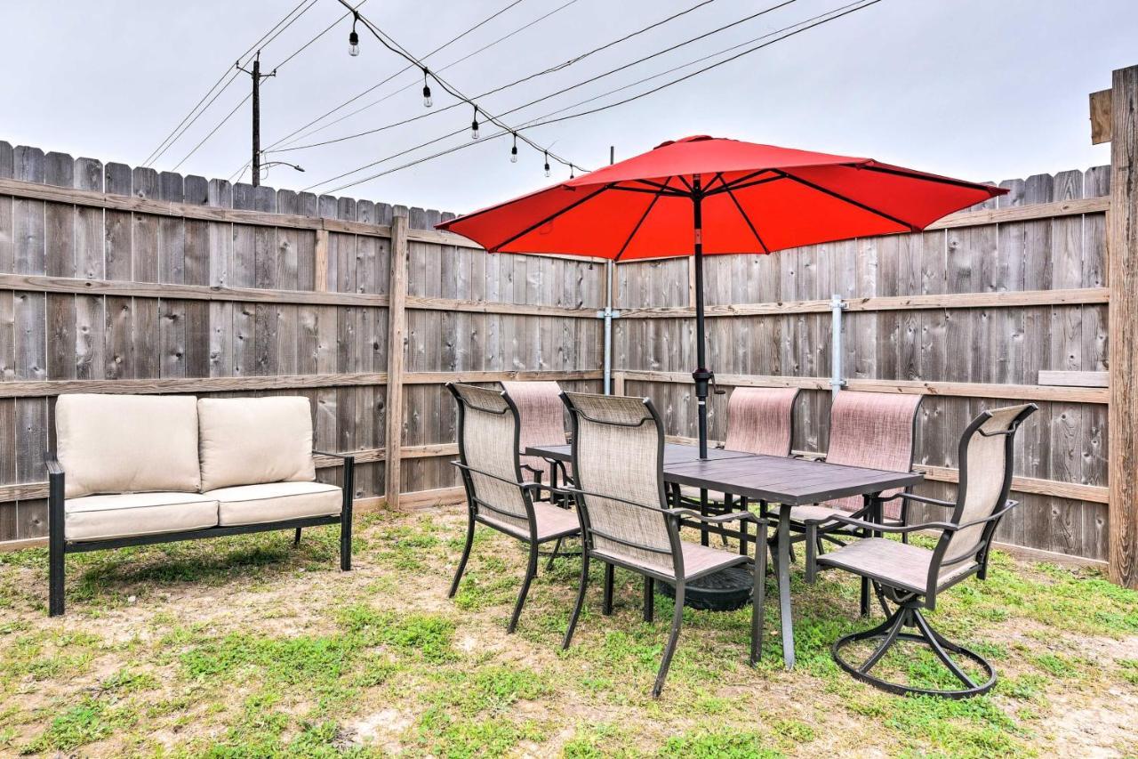 Beautiful Galveston Apt With Deck Less Than 3 Mi To Dtwn! Exterior photo