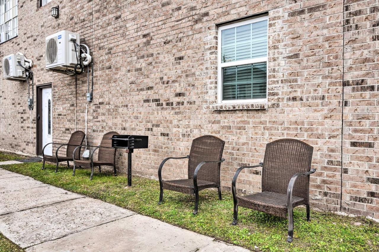 Beautiful Galveston Apt With Deck Less Than 3 Mi To Dtwn! Exterior photo